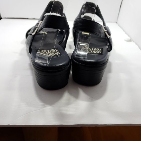 SALE PRICED!!>>VINTAGE MOOTSIES TOOTSIES NAVY SANDALS - Picture 4 of 6